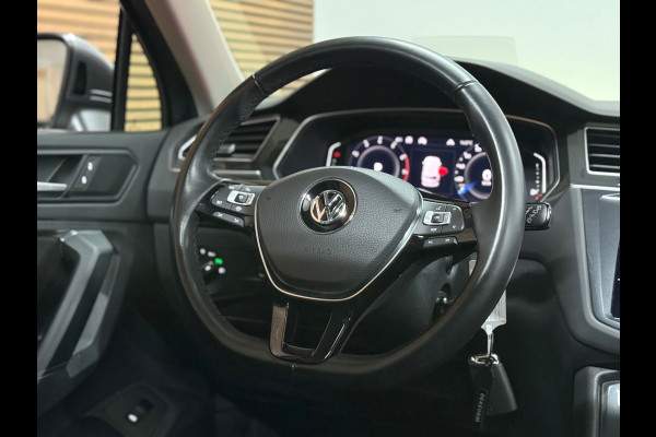 Volkswagen Tiguan 1.5 TSI ACT Highline | Pano | 360° Camera | Adaptive Cruise | HUD | Alcantara | 18' inch Volkswagen Tiguan 1.5 TSI ACT Highline | Pano | 360° Camera | Adaptive Cruise | HUD | Alcantara | 18' inch