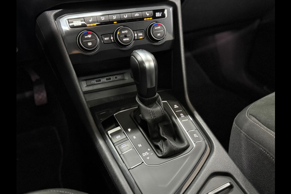 Volkswagen Tiguan 1.5 TSI ACT Highline | Pano | 360° Camera | Adaptive Cruise | HUD | Alcantara | 18' inch Volkswagen Tiguan 1.5 TSI ACT Highline | Pano | 360° Camera | Adaptive Cruise | HUD | Alcantara | 18' inch