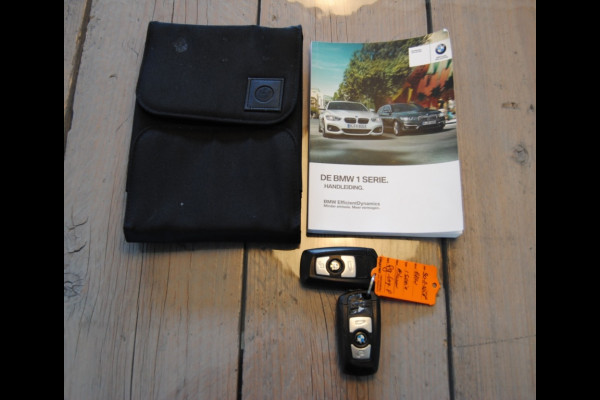 BMW 1-serie 118i Corp. L. Exec. BMW 1-serie 118i Corp. L. Exec.