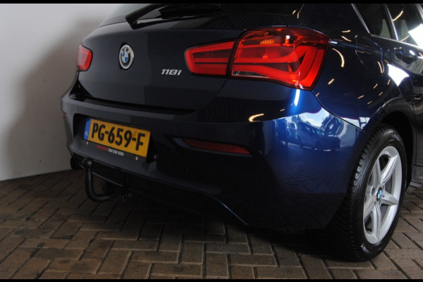 BMW 1-serie 118i Corp. L. Exec. BMW 1-serie 118i Corp. L. Exec.