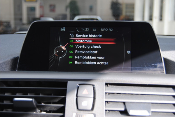 BMW 1-serie 118i Corp. L. Exec. BMW 1-serie 118i Corp. L. Exec.