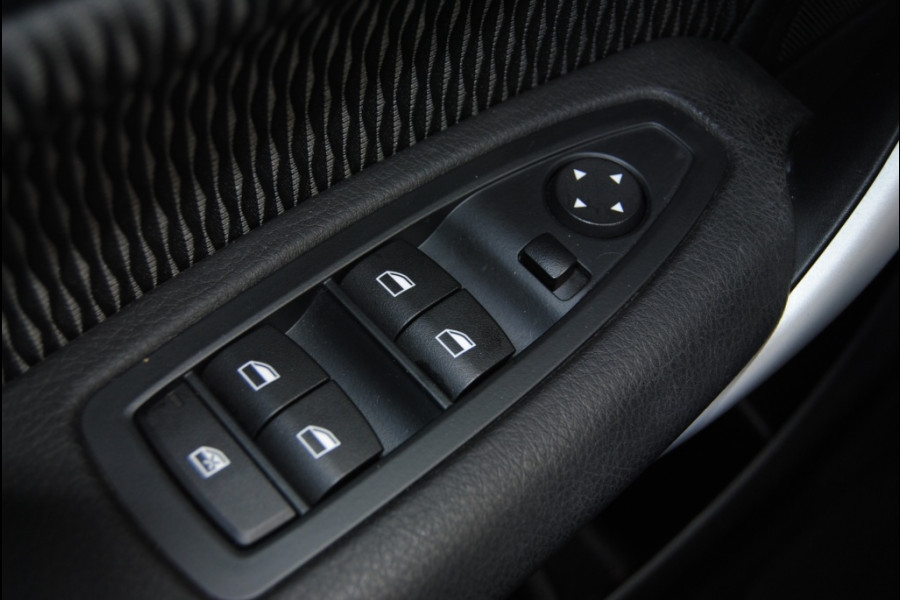 BMW 1-serie 118i Corp. L. Exec. BMW 1-serie 118i Corp. L. Exec.