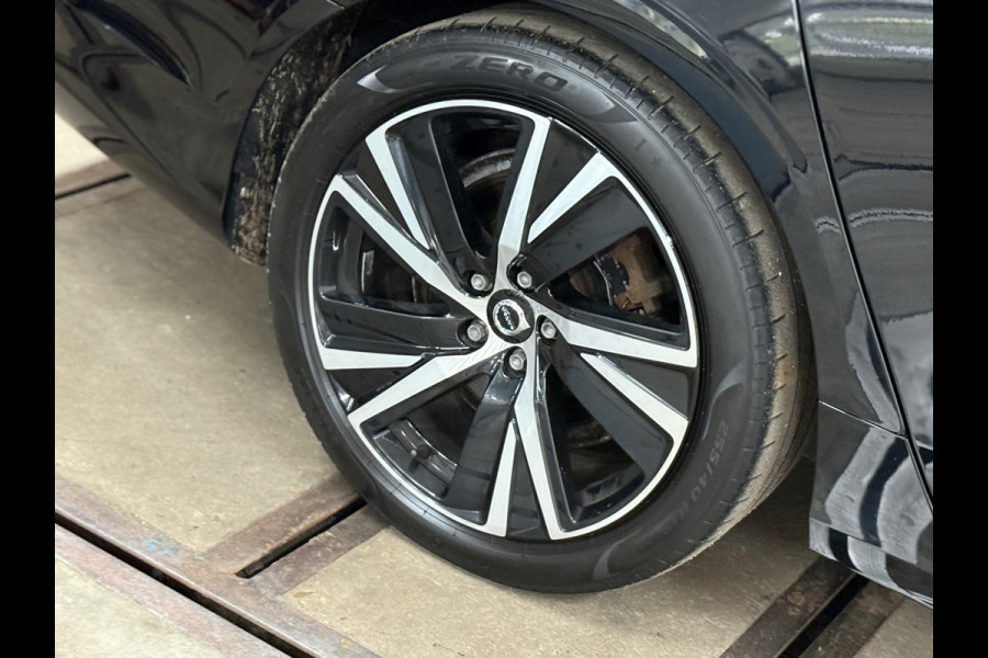 Volvo V90 2.0 T8 AWD Inscription | Leder | Elektr. Trekhaak | HUD | Camera | Memory | Adaptive Cruise Volvo V90 2.0 T8 AWD Inscription | Leder | Elektr. Trekhaak | HUD | Camera | Memory | Adaptive Cruise