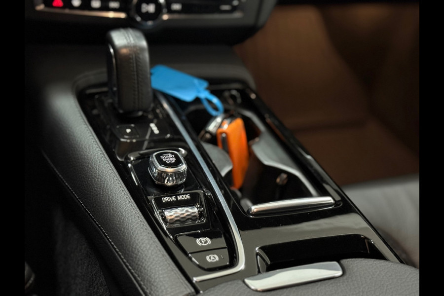Volvo V90 2.0 T8 AWD Inscription | Leder | Elektr. Trekhaak | HUD | Camera | Memory | Adaptive Cruise Volvo V90 2.0 T8 AWD Inscription | Leder | Elektr. Trekhaak | HUD | Camera | Memory | Adaptive Cruise