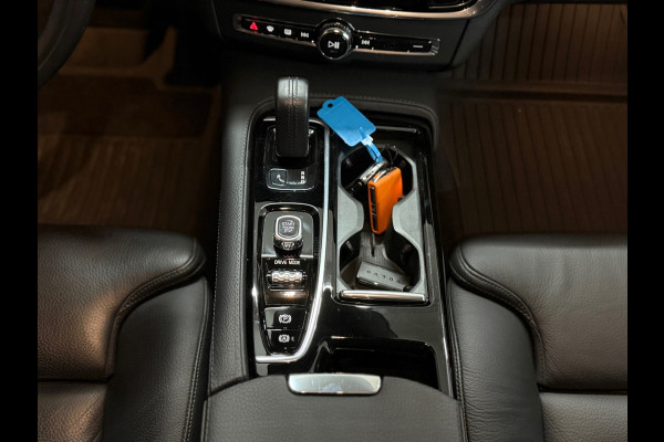 Volvo V90 2.0 T8 AWD Inscription | Leder | Elektr. Trekhaak | HUD | Camera | Memory | Adaptive Cruise Volvo V90 2.0 T8 AWD Inscription | Leder | Elektr. Trekhaak | HUD | Camera | Memory | Adaptive Cruise