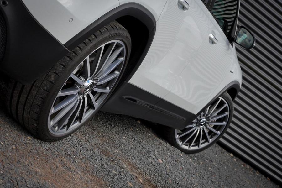 Mercedes-Benz GLB-Klasse AMG 35 4M Premium+ / Grijs Kenteken / Excl BTW / Burmester / Pano / 21''