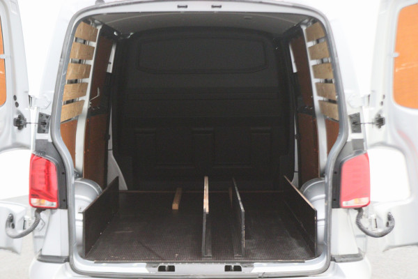 Volkswagen Transporter 2.0 TDI L1H1 28 Volkswagen Transporter 2.0 TDI L1H1 28