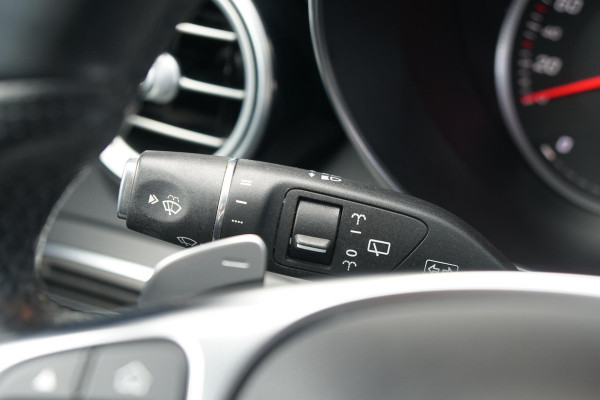 Mercedes-Benz C-Klasse Estate 180 AMG Sport Edition *INCL BTW* + PANODAK / BI-XENON / 19'' LMV / STOELVERWARMING Mercedes-Benz C-Klasse Estate 180 AMG Sport Edition *INCL BTW* + PANODAK / BI-XENON / 19'' LMV / STOELVERWARMING