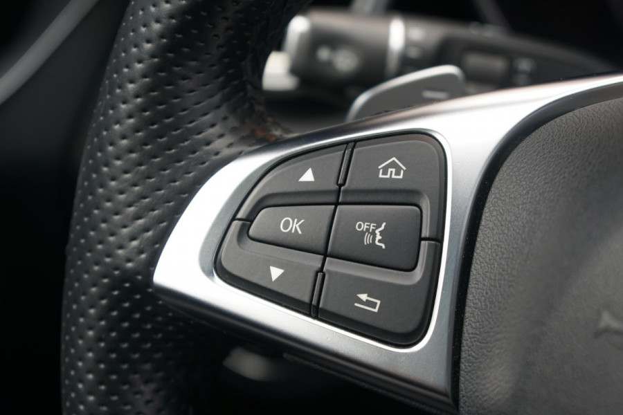 Mercedes-Benz C-Klasse Estate 180 AMG Sport Edition *INCL BTW* + PANODAK / BI-XENON / 19'' LMV / STOELVERWARMING Mercedes-Benz C-Klasse Estate 180 AMG Sport Edition *INCL BTW* + PANODAK / BI-XENON / 19'' LMV / STOELVERWARMING