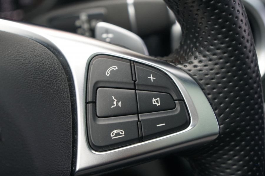 Mercedes-Benz C-Klasse Estate 180 AMG Sport Edition *INCL BTW* + PANODAK / BI-XENON / 19'' LMV / STOELVERWARMING Mercedes-Benz C-Klasse Estate 180 AMG Sport Edition *INCL BTW* + PANODAK / BI-XENON / 19'' LMV / STOELVERWARMING