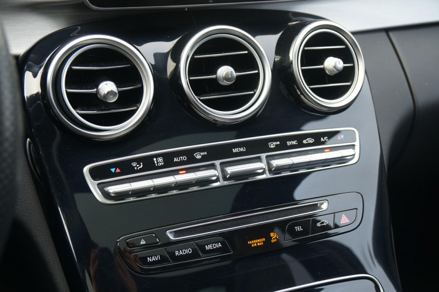 Mercedes-Benz C-Klasse Estate 180 AMG Sport Edition *INCL BTW* + PANODAK / BI-XENON / 19'' LMV / STOELVERWARMING Mercedes-Benz C-Klasse Estate 180 AMG Sport Edition *INCL BTW* + PANODAK / BI-XENON / 19'' LMV / STOELVERWARMING