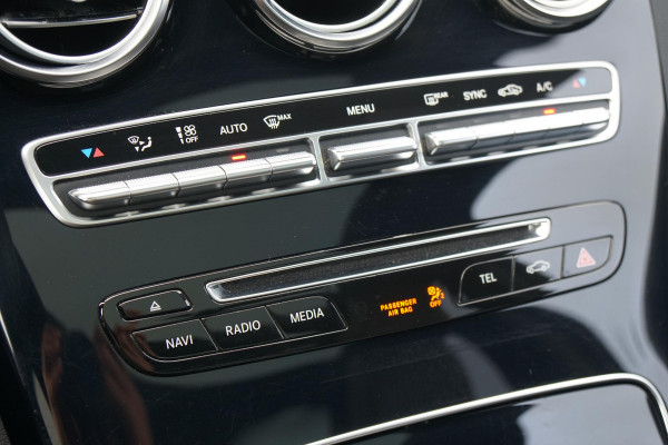 Mercedes-Benz C-Klasse Estate 180 AMG Sport Edition *INCL BTW* + PANODAK / BI-XENON / 19'' LMV / STOELVERWARMING Mercedes-Benz C-Klasse Estate 180 AMG Sport Edition *INCL BTW* + PANODAK / BI-XENON / 19'' LMV / STOELVERWARMING