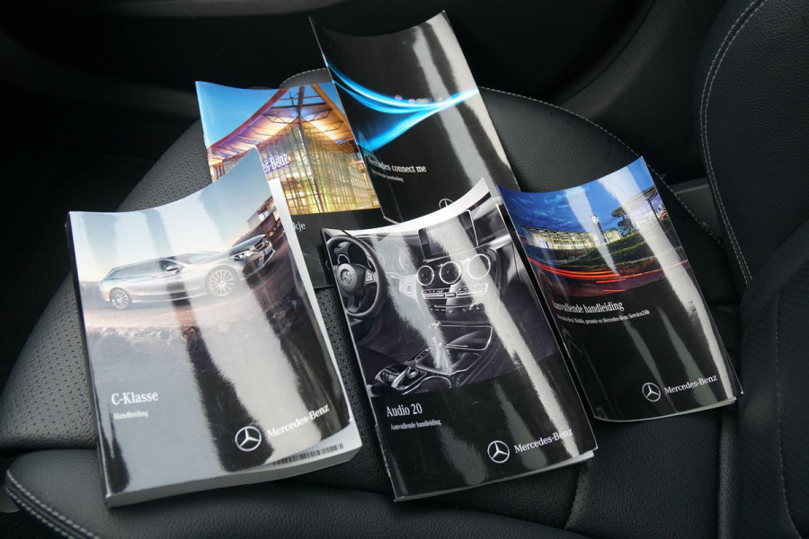 Mercedes-Benz C-Klasse Estate 180 AMG Sport Edition *INCL BTW* + PANODAK / BI-XENON / 19'' LMV / STOELVERWARMING Mercedes-Benz C-Klasse Estate 180 AMG Sport Edition *INCL BTW* + PANODAK / BI-XENON / 19'' LMV / STOELVERWARMING