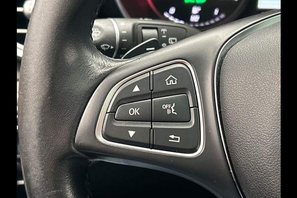 Mercedes-Benz GLC 350e 4MATIC Business PHEV Pano/dak Trekhaak Rondomzicht/Camera