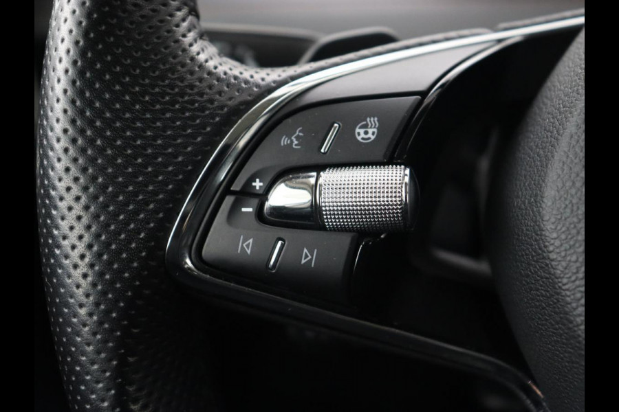 Škoda ENYAQ iV 80 | Panoramadak | Leder | Warmtepomp | Trekhaak | Adaptive cruise | Keyless | Memory | Stuurverwarming | Carplay | Navigatie | Camera | Full LED Škoda ENYAQ iV 80 | Panoramadak | Leder | Warmtepomp | Trekhaak | Adaptive cruise | Keyless | Memory | Stuurverwarming | Carplay | Navigatie | Camera | Full LED