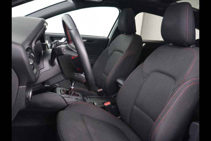 Ford Focus 1.5 EcoBoost ST Line | Panoramadak | Adaptive cruise | Stoel & stuurverwarming | Camera | B&O Sound | Carplay | Navigatie | Full LED | Park Assist | Airco