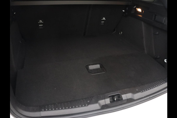 Ford Focus 1.5 EcoBoost ST Line | Panoramadak | Adaptive cruise | Stoel & stuurverwarming | Camera | B&O Sound | Carplay | Navigatie | Full LED | Park Assist | Airco