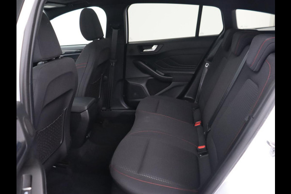Ford Focus 1.5 EcoBoost ST Line | Panoramadak | Adaptive cruise | Stoel & stuurverwarming | Camera | B&O Sound | Carplay | Navigatie | Full LED | Park Assist | Airco