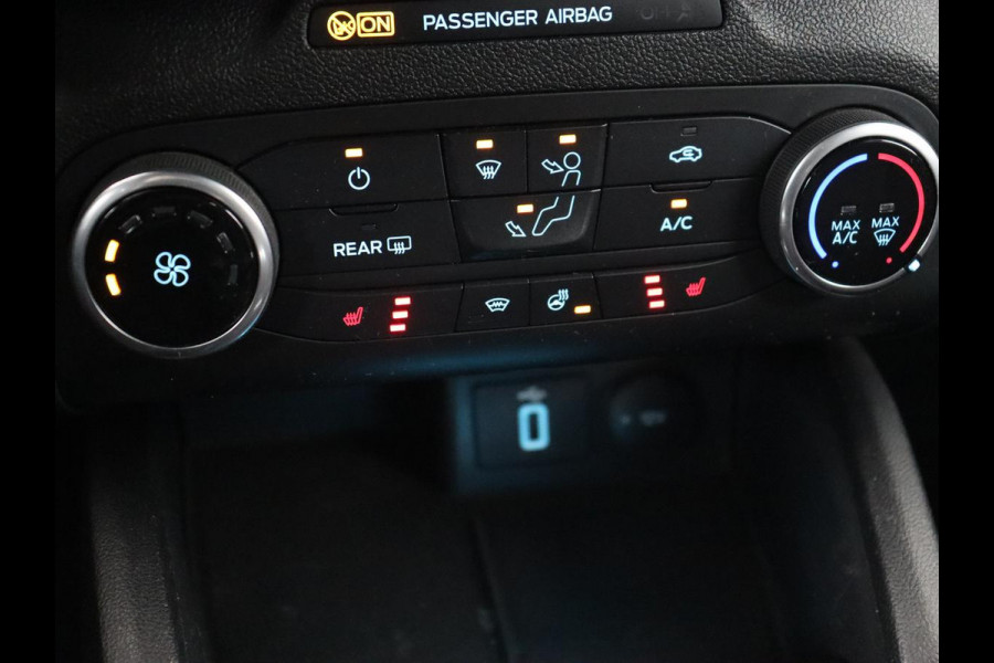 Ford Focus 1.5 EcoBoost ST Line | Panoramadak | Adaptive cruise | Stoel & stuurverwarming | Camera | B&O Sound | Carplay | Navigatie | Full LED | Park Assist | Airco