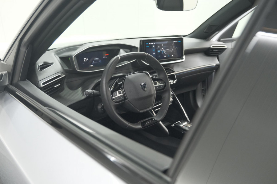 Peugeot 2008 Hybrid 136 e-DSC6 GT | 360 Camera | Panoramadak | Adaptieve Cruise Control | Dodehoekdetectie | Navigatie