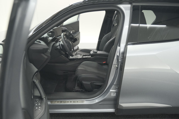 Peugeot 2008 Hybrid 136 e-DSC6 GT | 360 Camera | Panoramadak | Adaptieve Cruise Control | Dodehoekdetectie | Navigatie