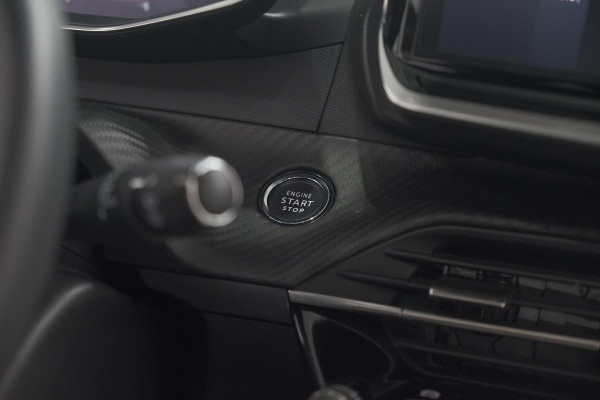 Peugeot 2008 Hybrid 136 e-DSC6 GT | 360 Camera | Panoramadak | Adaptieve Cruise Control | Dodehoekdetectie | Navigatie