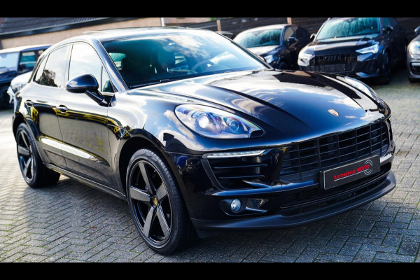 Porsche Macan 2.0 | Suede stuurwiel | Pano | Stuurwiel verwarming | Bose | Luchtvering | Dealer onderhouden |