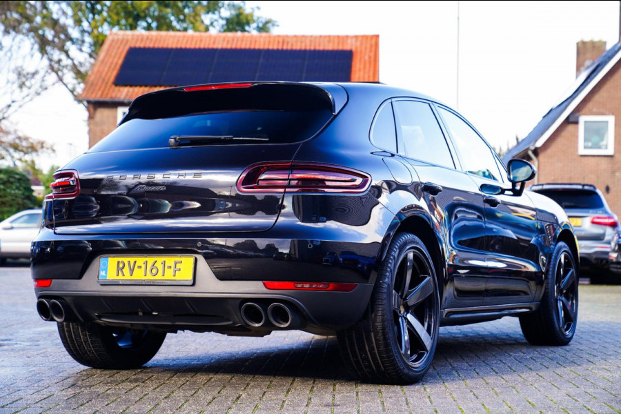 Porsche Macan 2.0 | Suede stuurwiel | Pano | Stuurwiel verwarming | Bose | Luchtvering | Dealer onderhouden |