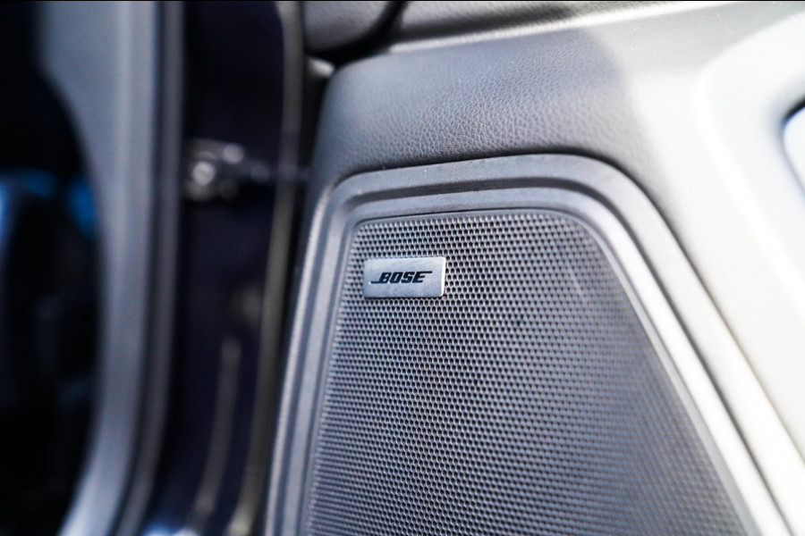 Porsche Macan 2.0 | Suede stuurwiel | Pano | Stuurwiel verwarming | Bose | Luchtvering | Dealer onderhouden |