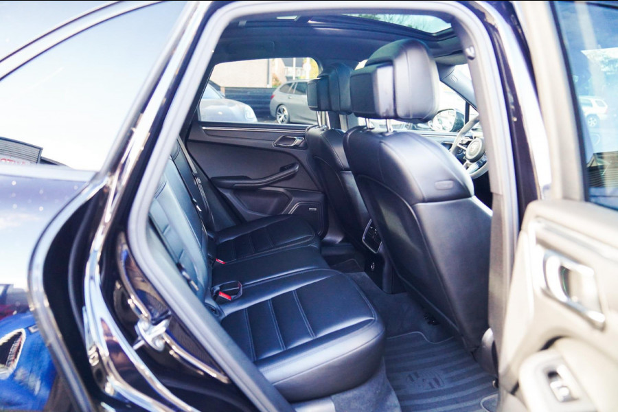 Porsche Macan 2.0 | Suede stuurwiel | Pano | Stuurwiel verwarming | Bose | Luchtvering | Dealer onderhouden |