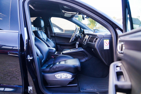 Porsche Macan 2.0 | Suede stuurwiel | Pano | Stuurwiel verwarming | Bose | Luchtvering | Dealer onderhouden |