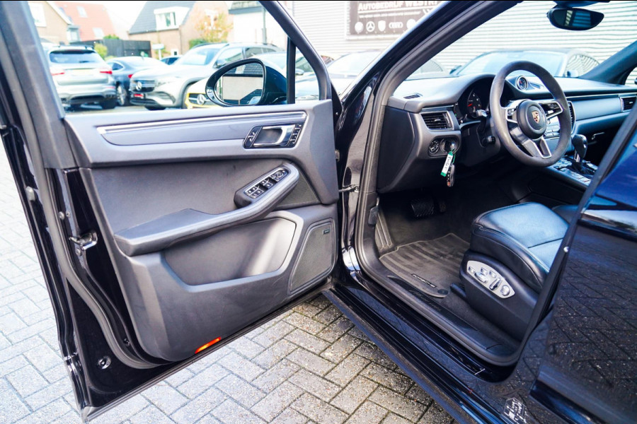 Porsche Macan 2.0 | Suede stuurwiel | Pano | Stuurwiel verwarming | Bose | Luchtvering | Dealer onderhouden |