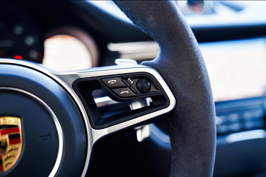 Porsche Macan 2.0 | Suede stuurwiel | Pano | Stuurwiel verwarming | Bose | Luchtvering | Dealer onderhouden |