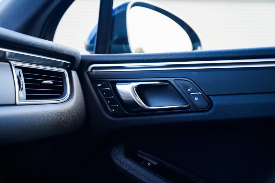 Porsche Macan 2.0 | Suede stuurwiel | Pano | Stuurwiel verwarming | Bose | Luchtvering | Dealer onderhouden |