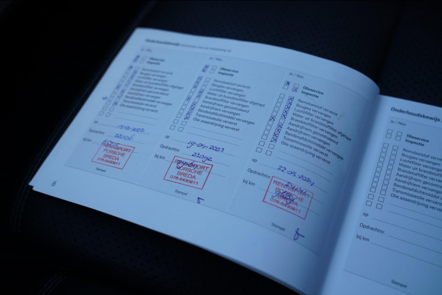 Porsche Macan 2.0 | Suede stuurwiel | Pano | Stuurwiel verwarming | Bose | Luchtvering | Dealer onderhouden |