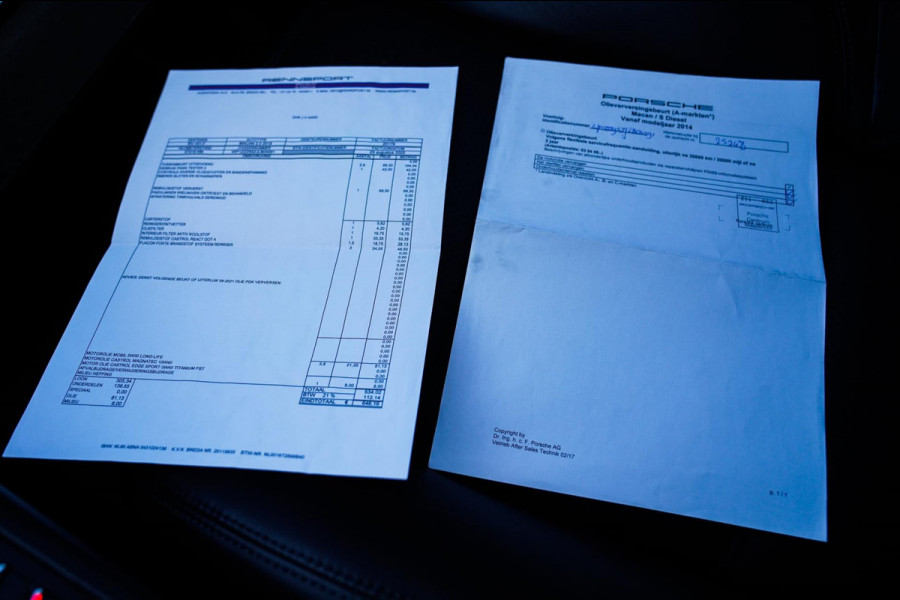 Porsche Macan 2.0 | Suede stuurwiel | Pano | Stuurwiel verwarming | Bose | Luchtvering | Dealer onderhouden |