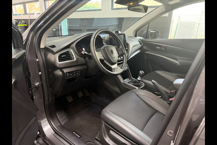 Suzuki S-Cross 1.4 Boosterjet Style Smart Hybrid | Pano | 360 Camera | 1/2 Leder | Stoelverwarming | NL Auto | NAP Suzuki S-Cross 1.4 Boosterjet Style Smart Hybrid | Pano | 360 Camera | 1/2 Leder | Stoelverwarming | NL Auto | NAP