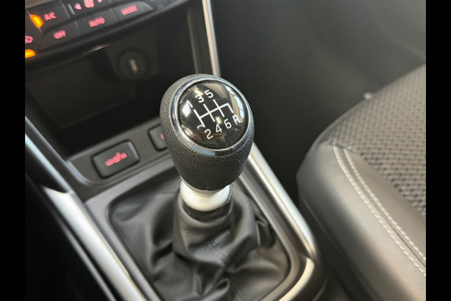 Suzuki S-Cross 1.4 Boosterjet Style Smart Hybrid | Pano | 360 Camera | 1/2 Leder | Stoelverwarming | NL Auto | NAP Suzuki S-Cross 1.4 Boosterjet Style Smart Hybrid | Pano | 360 Camera | 1/2 Leder | Stoelverwarming | NL Auto | NAP