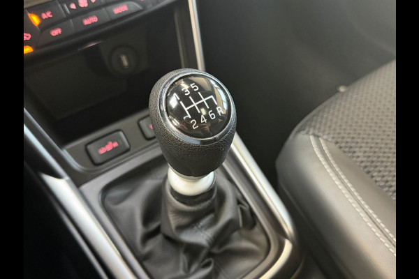 Suzuki S-Cross 1.4 Boosterjet Style Smart Hybrid | Pano | 360 Camera | 1/2 Leder | Stoelverwarming | NL Auto | NAP Suzuki S-Cross 1.4 Boosterjet Style Smart Hybrid | Pano | 360 Camera | 1/2 Leder | Stoelverwarming | NL Auto | NAP