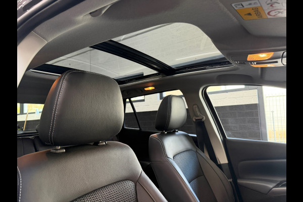 Suzuki S-Cross 1.4 Boosterjet Style Smart Hybrid | Pano | 360 Camera | 1/2 Leder | Stoelverwarming | NL Auto | NAP Suzuki S-Cross 1.4 Boosterjet Style Smart Hybrid | Pano | 360 Camera | 1/2 Leder | Stoelverwarming | NL Auto | NAP