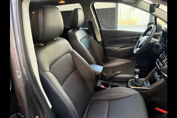 Suzuki S-Cross 1.4 Boosterjet Style Smart Hybrid | Pano | 360 Camera | 1/2 Leder | Stoelverwarming | NL Auto | NAP Suzuki S-Cross 1.4 Boosterjet Style Smart Hybrid | Pano | 360 Camera | 1/2 Leder | Stoelverwarming | NL Auto | NAP