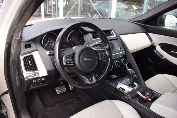 Jaguar E-Pace 2.0 P250 AWD R-Dynamic SE | Meridian | Leer | Stoelverw. | Camera