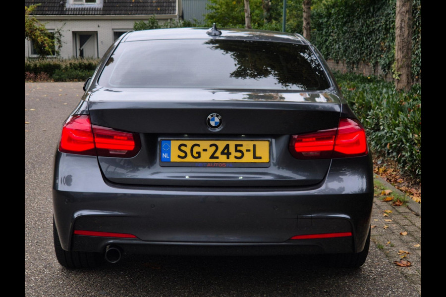 BMW 3-serie M Sport Shadow Executive Edition Apple CarPlay Alcantara LED NAP NL Rijklaar - Garantie inbegrepen!