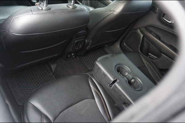 Jeep Compass 170PK 4x4 AUTOMAAT BEATS AUDIO | WINTERPACK | TREKHAAK | LUXE! Jeep Compass 170PK 4x4 AUTOMAAT BEATS AUDIO | WINTERPACK | TREKHAAK | LUXE!