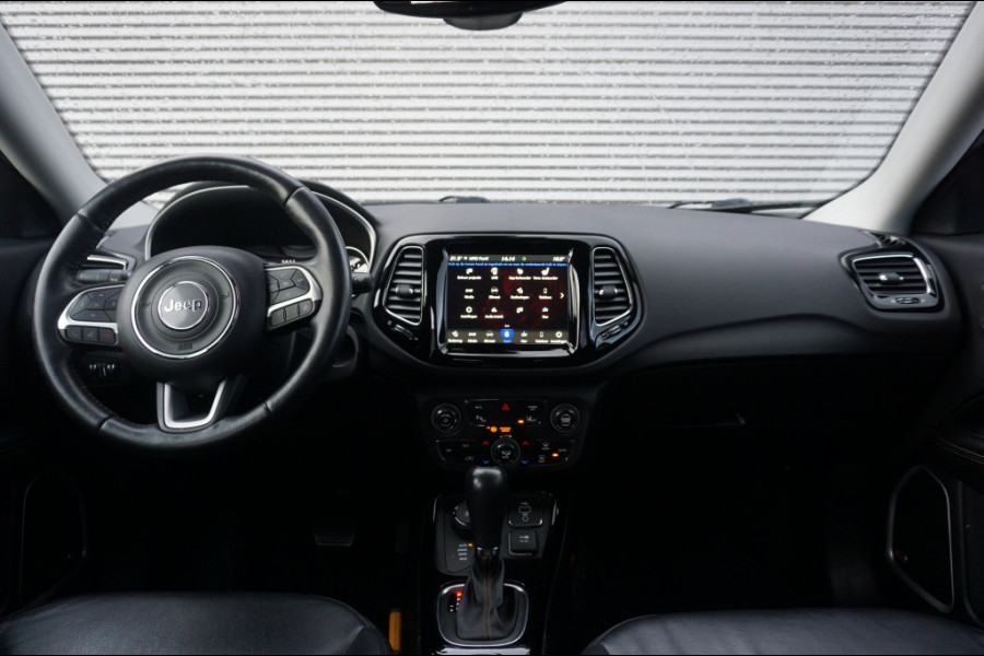 Jeep Compass 170PK 4x4 AUTOMAAT BEATS AUDIO | WINTERPACK | TREKHAAK | LUXE! Jeep Compass 170PK 4x4 AUTOMAAT BEATS AUDIO | WINTERPACK | TREKHAAK | LUXE!