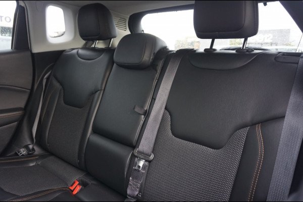 Jeep Compass 170PK 4x4 AUTOMAAT BEATS AUDIO | WINTERPACK | TREKHAAK | LUXE! Jeep Compass 170PK 4x4 AUTOMAAT BEATS AUDIO | WINTERPACK | TREKHAAK | LUXE!