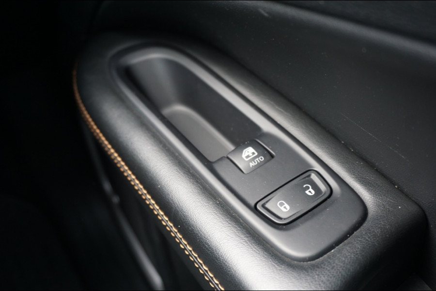 Jeep Compass 170PK 4x4 AUTOMAAT BEATS AUDIO | WINTERPACK | TREKHAAK | LUXE! Jeep Compass 170PK 4x4 AUTOMAAT BEATS AUDIO | WINTERPACK | TREKHAAK | LUXE!