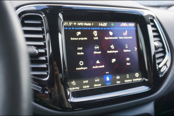 Jeep Compass 170PK 4x4 AUTOMAAT BEATS AUDIO | WINTERPACK | TREKHAAK | LUXE! Jeep Compass 170PK 4x4 AUTOMAAT BEATS AUDIO | WINTERPACK | TREKHAAK | LUXE!
