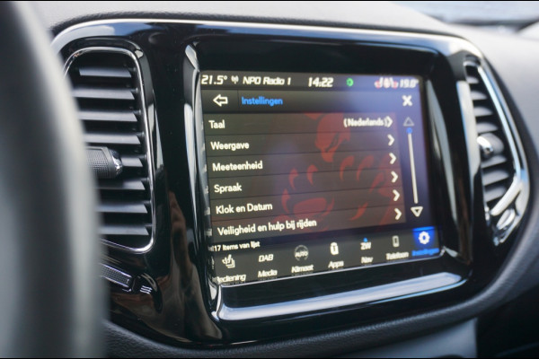 Jeep Compass 170PK 4x4 AUTOMAAT BEATS AUDIO | WINTERPACK | TREKHAAK | LUXE! Jeep Compass 170PK 4x4 AUTOMAAT BEATS AUDIO | WINTERPACK | TREKHAAK | LUXE!
