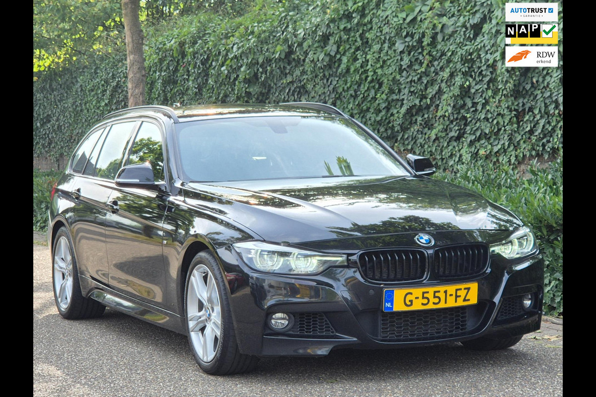 BMW 3 Serie Touring M Sport INCL BTW Apple CarPlay Trekhaak Zwart LED Evo GR Navi 2e eigenaar Breedset M Velgen Garantie